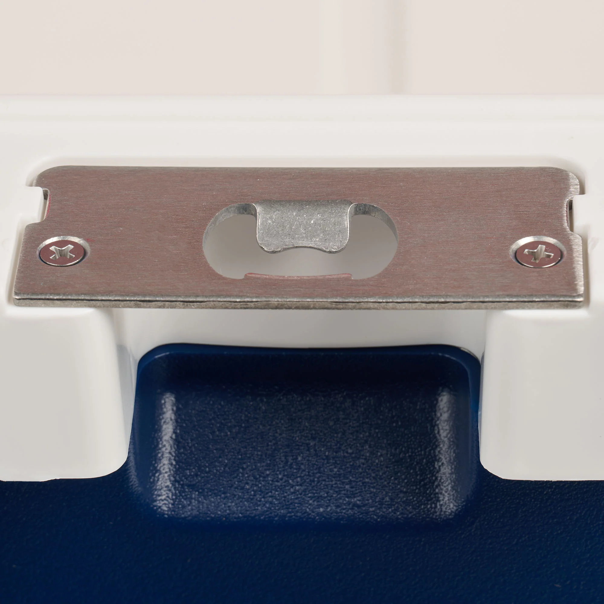 Trailmate® 75 Qt Roller Cooler - Image 4